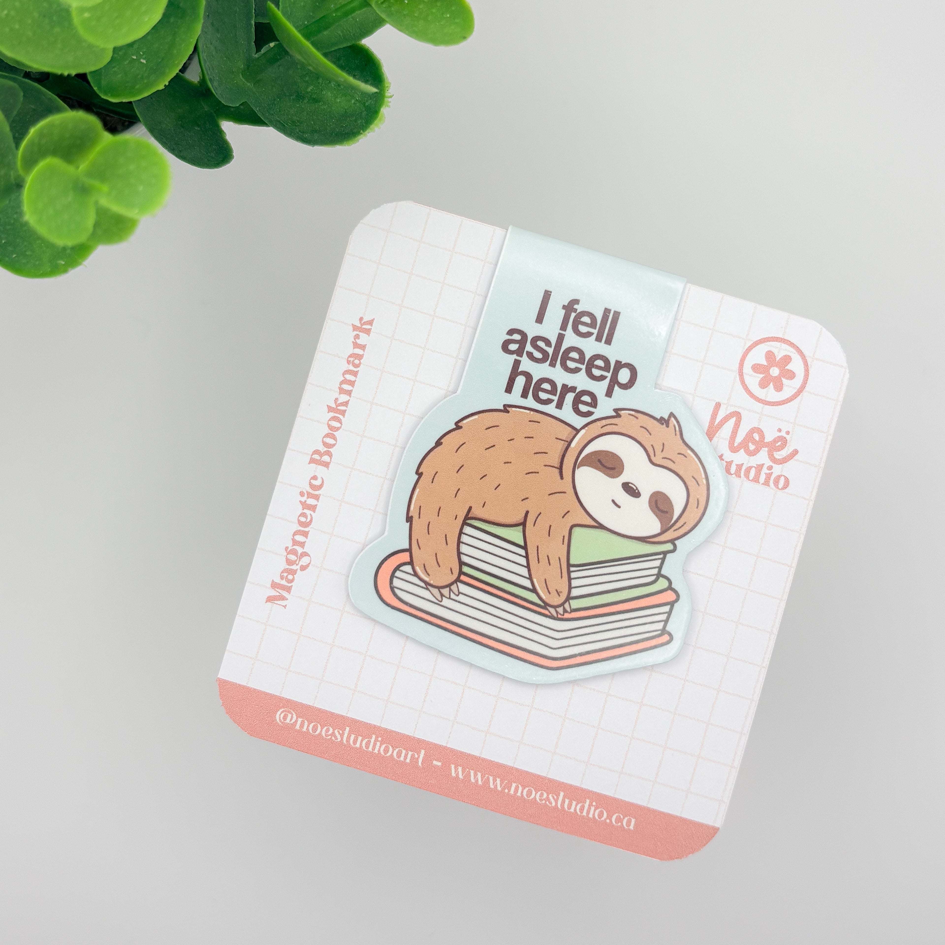 Slot Magnetic Bookmark