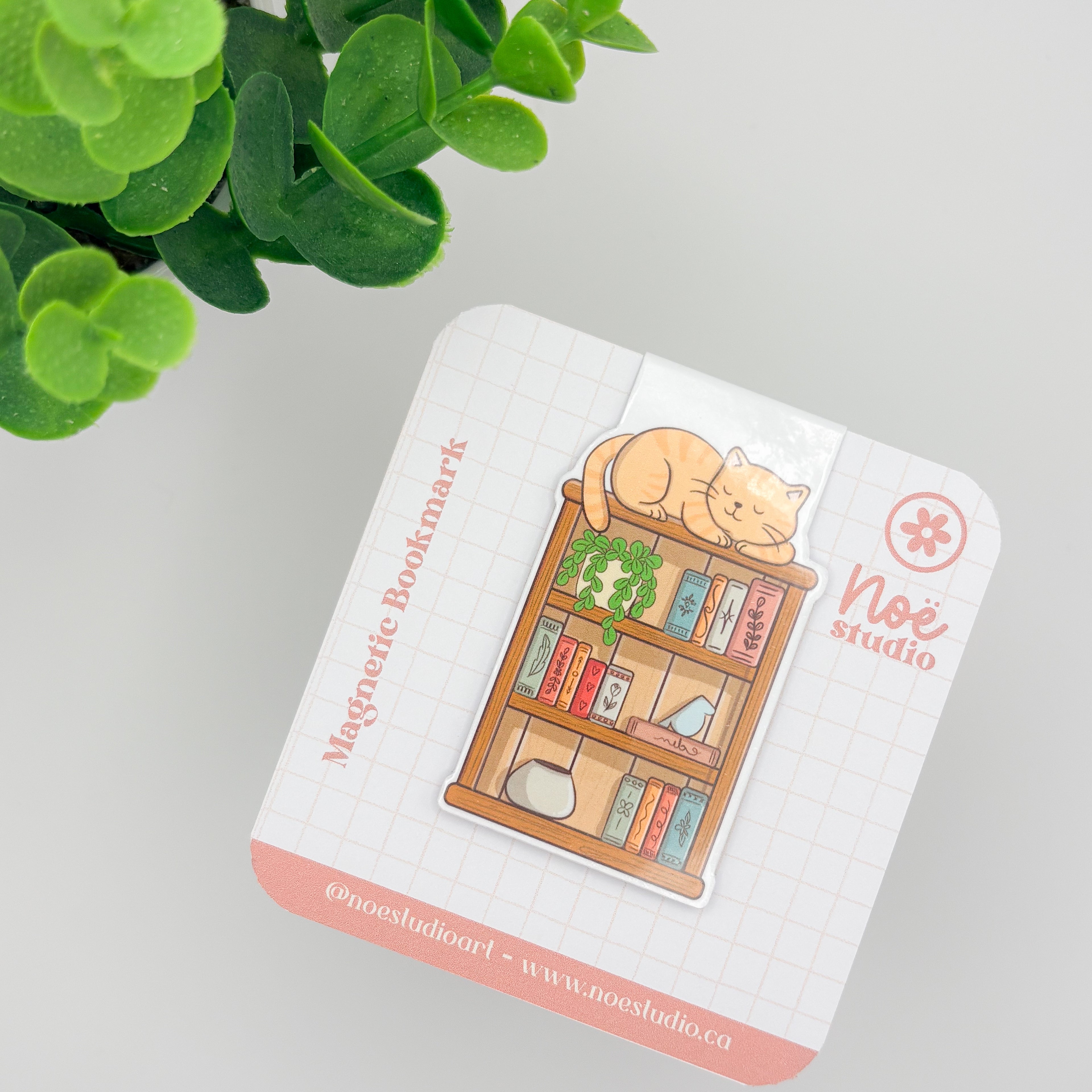 Cat on th shelf Magnetic Bookmark